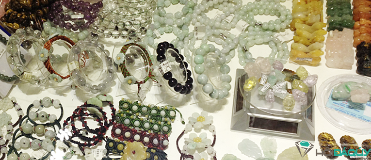 banner da quy phong thuy