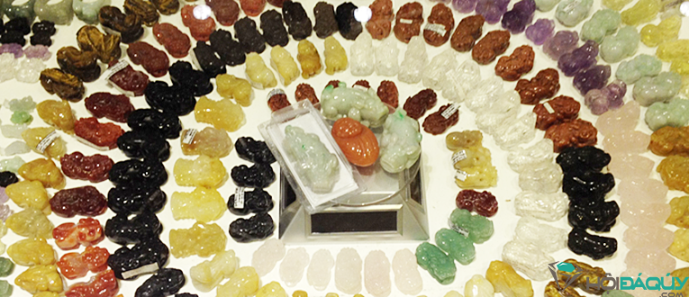 banner da quy phong thuy