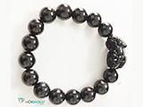 Vòng tay phong thủy đá đen mặt tỳ hưu